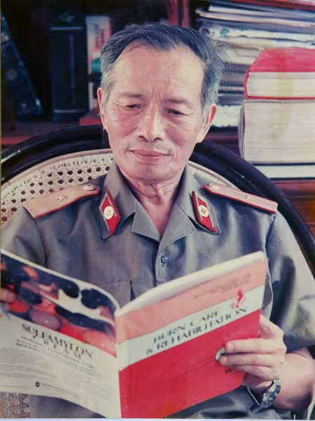 Top Bác sĩ quân y huyền thoại Việt Nam: “Phù thủy” ghép tạng Lê Thế Trung Top Bac si quan y huyen thoai Viet Nam: “Phu thuy” ghep tang Le The Trung