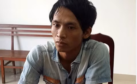 Khoảng 9h ngày 24/8/2014, anh H. chở Điểm ra quốc lộ 1A đón xe khách đi Quảng Ngãi. Tới TP. Quảng Ngãi, Điểm mượn điện thoại của phụ xe gọi và được anh Ng. chạy xe máy đến đón về nhà. Điểm nảy sinh ý định đêm đó sẽ giết anh Ng. để cướp xe máy và cướp tài sản khác nếu có cơ hội. Khoảng 17h30 cùng ngày, anh Lê Minh Hiệp (bạn đồng tính nam với Ng.) đến nhà Ng. chơi, gặp Điểm nên bắt chuyện làm quen. Thấy Hiệp đi xe máy tay ga hiệu Yamaha Nouvo, Điểm chuyển sang ý định giết Hiệp để cướp xe, chứ không giết anh Ng. nữa. 