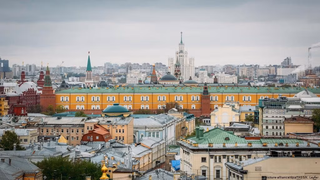 Kế hoạch ngụy trang giúp Điện Kremlin "tàng hình" là ý tưởng của kiến trúc sư nổi tiếng Liên Xô Boris Iofan.