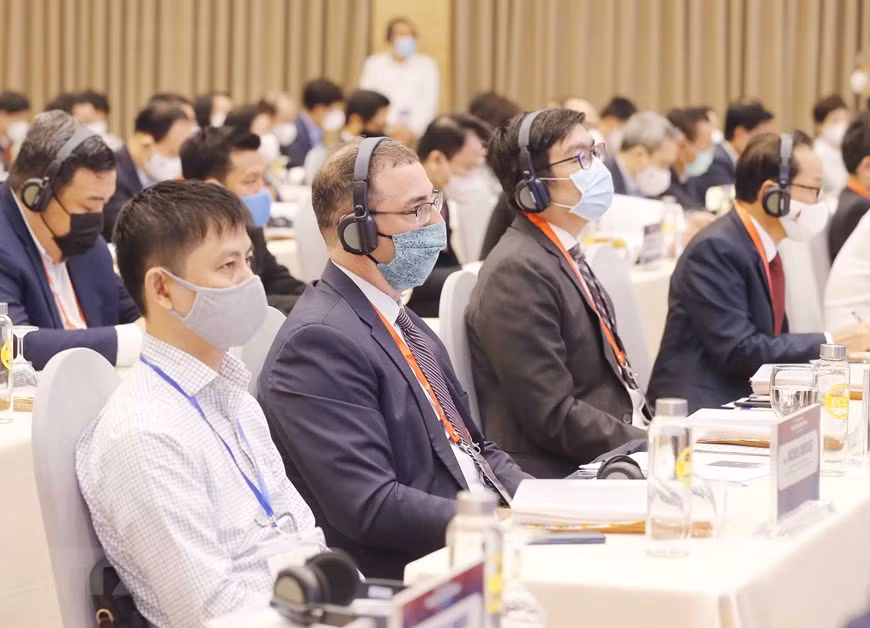 Đại biểu dự Diễn đàn Kinh tế Việt Nam 2021. (Ảnh: Doãn Tấn/TTXVN)