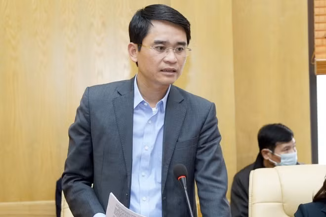 Ban Thường vụ Tỉnh ủy giao Đảng đoàn Hội đồng nhân dân tỉnh, Ban cán sự Đảng UBND tỉnh lãnh đạo, chỉ đạo thực hiện quy trình miễn nhiệm chức vụ Phó Chủ tịch UBND tỉnh đối với ông Phạm Văn Thành theo quy định.