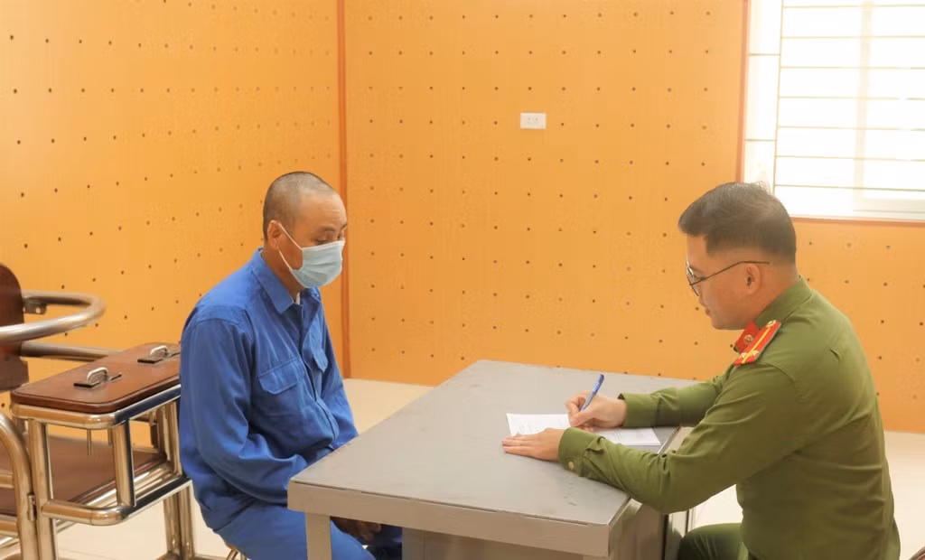 Hai Duong: Khoi to ga dan ong chan duong, dam o 3 be gai