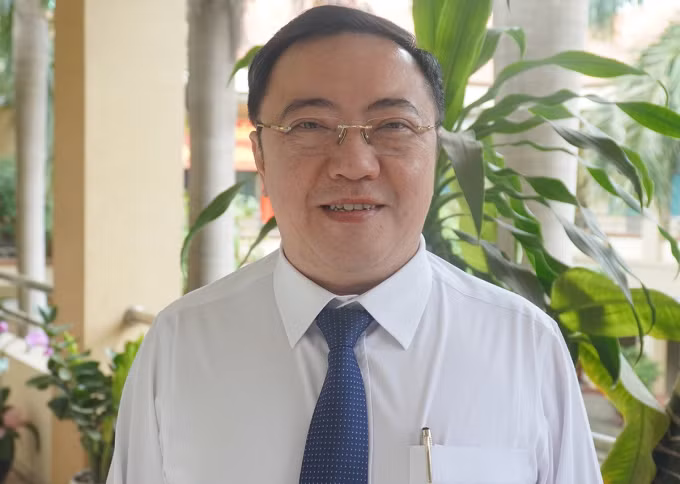 Ông Phan Huy Anh Vũ - nguyên Giám đốc Bệnh viện Đa khoa Đồng Nai, Giám đốc Sở Y tế tỉnh Đồng Nai bị khởi tố, bắt giam về tội "Vi phạm quy định về đấu thầu gây hậu quả nghiêm trọng" từ ngày 29/4/2022, ngay sau khi Cơ quan Cảnh sát điều tra Bộ Công an ra Quyết định khởi tố vụ án hình sự “Vi phạm quy định về đấu thầu gây hậu quả nghiêm trọng” xảy ra tại Bệnh viện Đa khoa Đồng Nai, Công ty AIC và các đơn vị liên quan.
