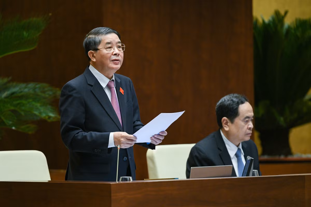  Phó Chủ tịch Quốc hội Nguyễn Đức Hải: “Luật Đất đai là một đạo luật rất quan trọng, phức tạp, giữ vai trò căn bản trong hệ thống pháp luật về đất đai, có mối quan hệ và ảnh hưởng sâu sắc đến việc thực thi các chính sách quy định trong rất nhiều luật khác. Đây cũng là luật tác động đến mọi mặt của đời sống kinh tế - xã hội tới tất cả các tổ chức và từ người dân. Việc sửa đổi, bổ sung Luật Đất đai là nhiệm vụ trọng tâm của công tác xây dựng pháp luật trong nhiệm kỳ, dự kiến phải 3 kỳ họp để có thời gian rà soát kỹ lưỡng với tinh thần vì lợi ích quốc gia, dân tộc, cộng đồng doanh nghiệp và người dân”.