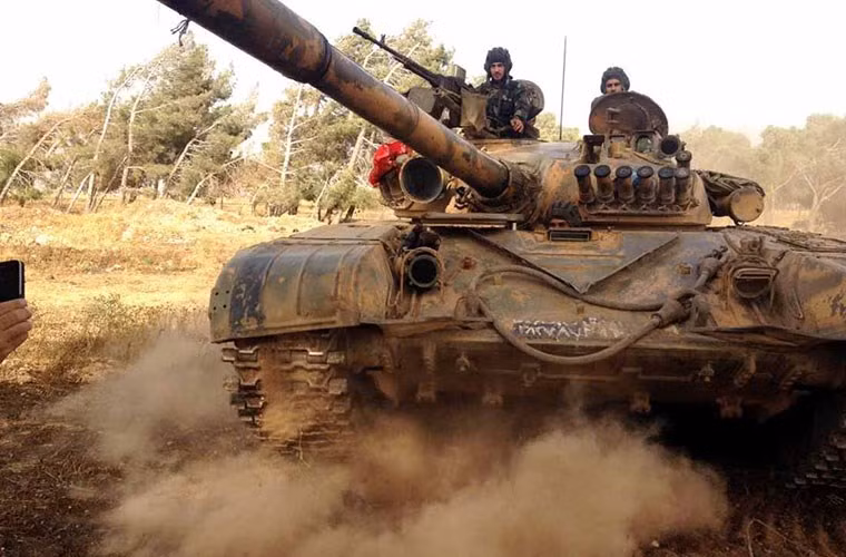 T-72 là mẫu xe tăng chủ lực hiện đại nhất của Quân đội Syria hiện nay, ước tính tới thời điểm năm 2010, nước này có trong trang bị khoảng 1.600 chiếc gồm các biến thể T-72M/A/AV/TURMS-T.