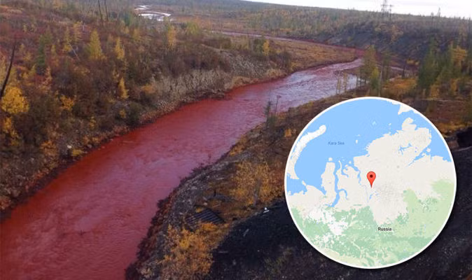 Vào tháng 9/2016, nước sông Daldykan ở phía bắc Siberia, Nga bất ngờ chuyển thành màu đỏ như máu khiến người dân địa phương hoang mang, lo lắng.