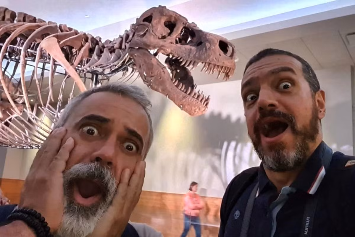 Nhiều chuyên gia, nhà khoa học đã nghiên cứu mẫu hóa thạch khủng long bạo chúa T-rex có tên "Sue". Theo đó, đây là mẫu khủng long bạo chúa T-rex trưởng thành hoàn chỉnh nhất từng được phát hiện. Thông tin này do Jingmai O'Connor - nhà cổ sinh vật học tại Bảo tàng Field chia sẻ. Ảnh: Fieldmuseum.