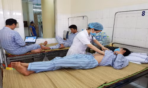 Sốt xuất huyết tăng vọt tại Bệnh viện Nhiệt đới Trung ương Sot xuat huyet tang vot tai Benh vien Nhiet doi Trung uong