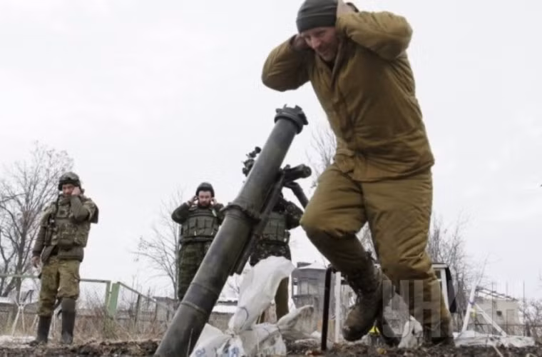 Súng cối là một trong những loại vũ khí thông dụng được cả phía quân đội Kiev và quân ly khai sử dụng trong giao tranh. Mới đây, Ukraine còn mua radar của Mỹ để đánh chặn súng cối quân ly khai.