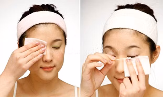 Tiến sĩ Adam Friedmann, đến từ Harley Street Dermatology Clinic cho hay, khăn ướt tẩy trang có thể gây kích ứng vì có chứa các chất tẩy rửa, xà phòng và chất tạo mùi. Thậm chí, nó còn có thể chứa hóa chất formaldehyde, một chất bảo quản có liên quan đến bệnh ung thư.