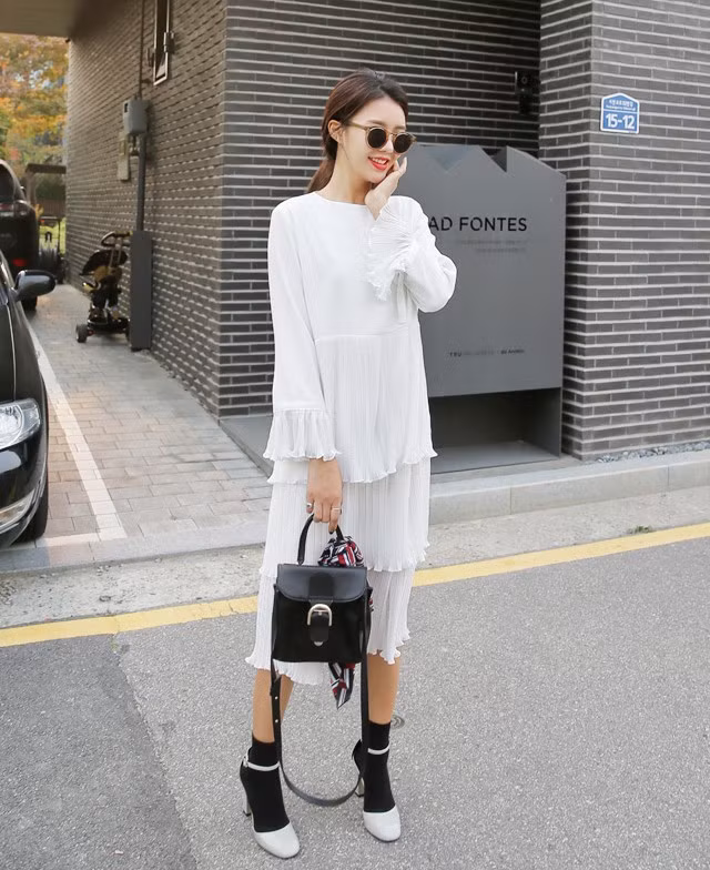 Hay những kiểu váy xếp tầng điệu đà, nữ tính.