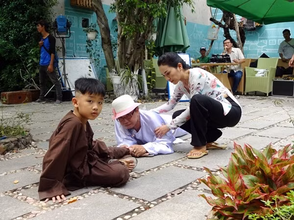 Danh hai Hong To tiet lo qua khu con bac 