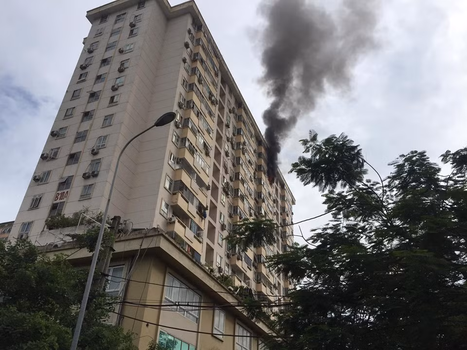 No binh ga rung chuyen chung cu tai Ha Noi, khoi den nghi ngut
