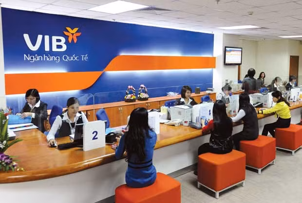  5. Ngân hàng Quốc tế (VIB) Theo công bố kết quả kinh doanh quý II/2017 trước kiểm toán, lũy kế 9 tháng đầu năm, tổng tài sản của ngân hàng đạt gần 117.000 tỷ đồng, tương đương mức tăng trưởng 12% so với cuối năm 2016. Lợi nhuận trước thuế 3 quý của ngân hàng đạt 623 tỷ đồng, hoàn thành 83% kế hoạch năm. Ảnh: Nhadautu.vn