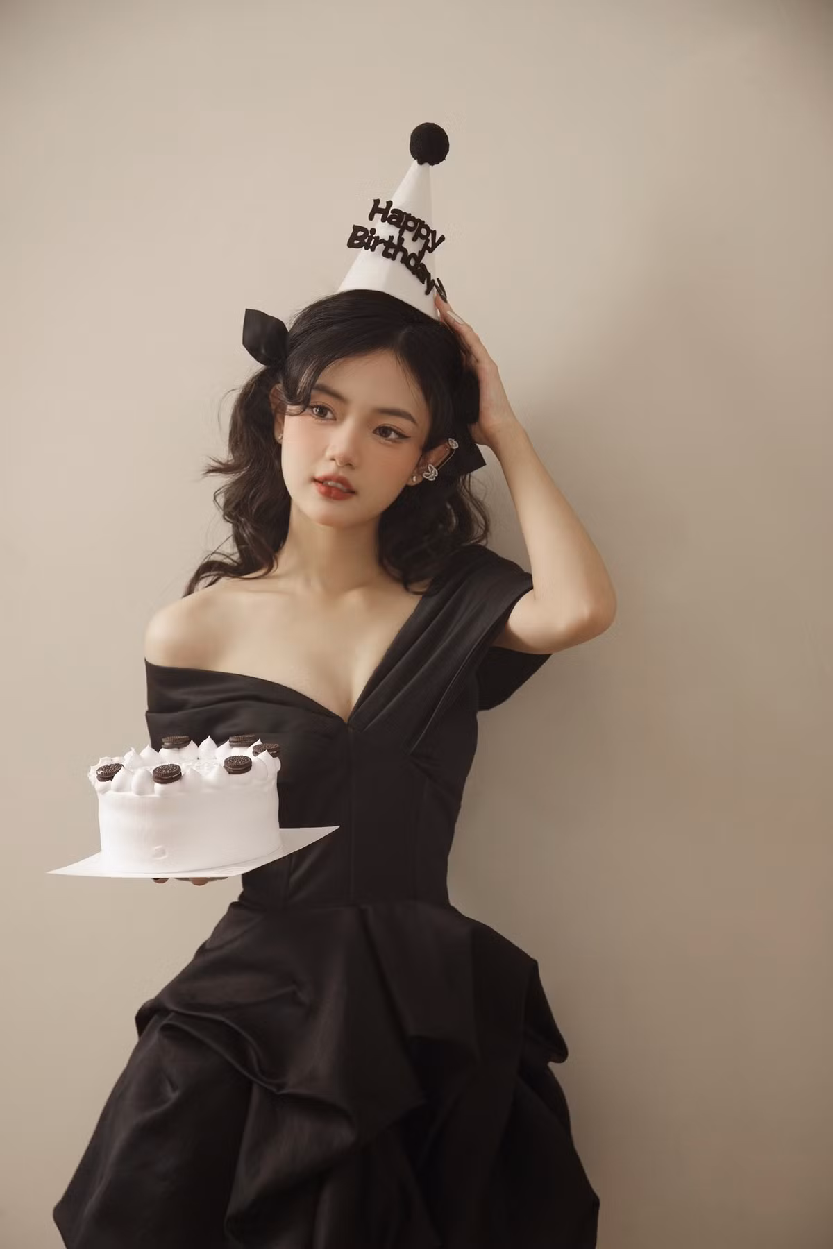 Dù được mệnh danh là bản sao của Lý Tử Thất nhưng Nguyễn Lâm Anh lại không muốn mình là “cái bóng” của người nổi tiếng.