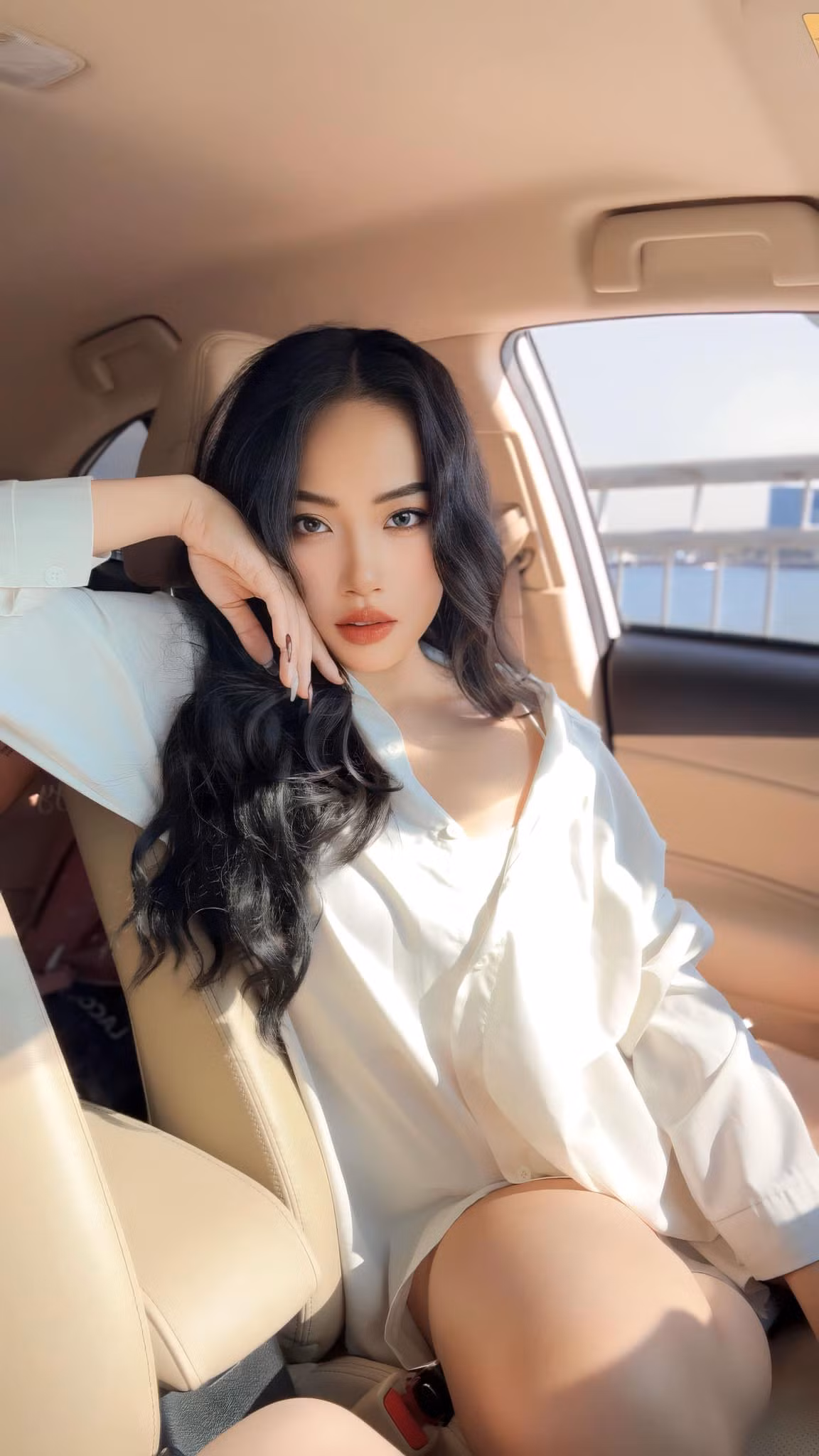 Trần Hoàng Yến sinh năm 1996 đến từ Quảng Ninh cũng là cái tên gây chú ý nhờ thân hình đẹp qua khổ luyện.