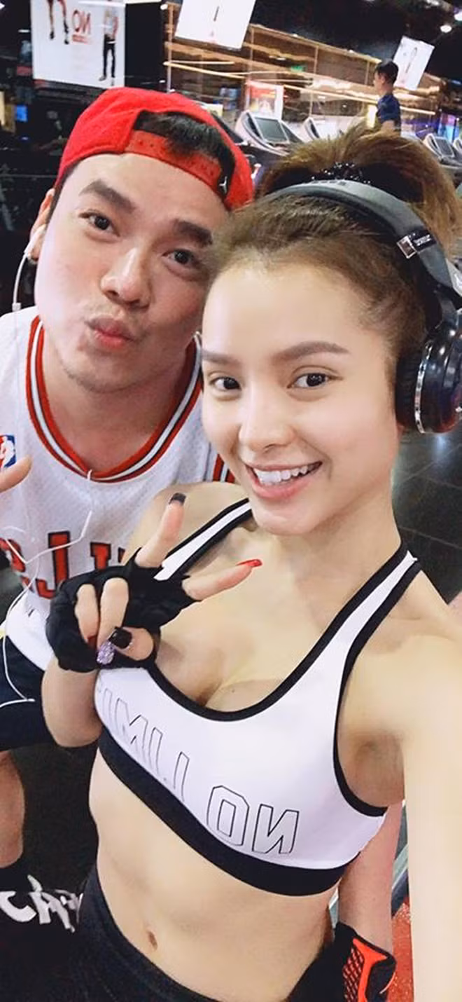 Chỉ mới mồng 5, Phương Trinh Jolie đã rủ rê bạn bè đến phòng gym để lấy lại vóc dáng. Cô cho hay, những ngày về ăn Tết ở quê cô không thể luyện tập và khi vừa về thành phố Hồ Chí Minh, cô đã liền lao vào rèn luyện cơ thể.