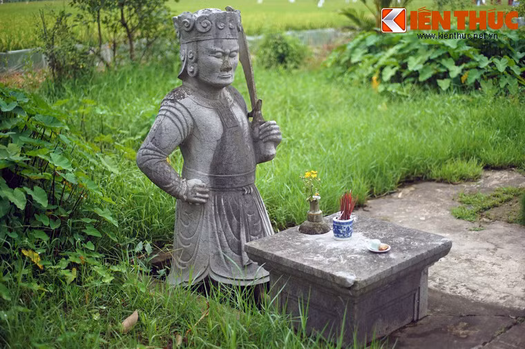 Điểm khác lạ tượng ở Đà Lạt và binh lính thời xưa Việt Nam? - Hình 2 Diem khac la tuong o Da Lat va binh linh thoi xua Viet Nam?-Hinh-2