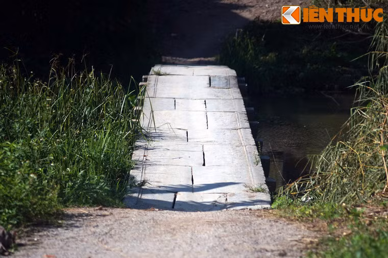 Cầu đá cổ sau khi được tu sửa dài 40m, rộng 1,2m, cao 3,5m, có 19 nhịp với 39 phiến đá ghép rất công phu.