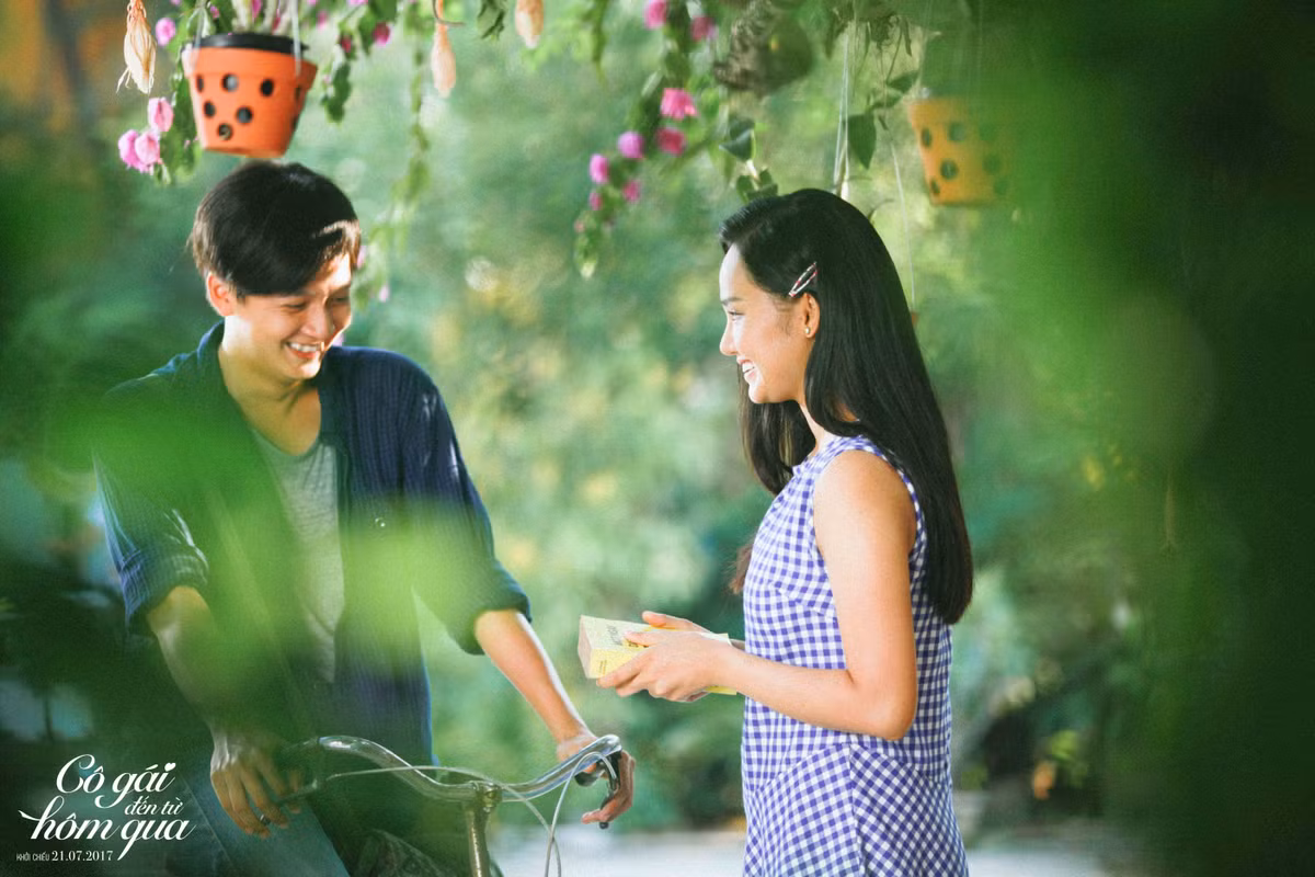 Miu Lê cho biết, ngoại hình và tính cách của cô nữ sinh Việt An trái ngược hoàn toàn với sự mạnh mẽ, quậy phá ngoài đời của mình nên nữ diễn viên phải kiềm chế bản thân rất nhiều khi hóa thân trong vai diễn này.