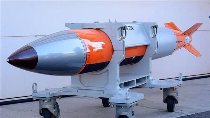 B61-12 lại có độ chính xác cực cao, gấp 3 lần so với các loại bom tiền nhiệm là bom B61-11.