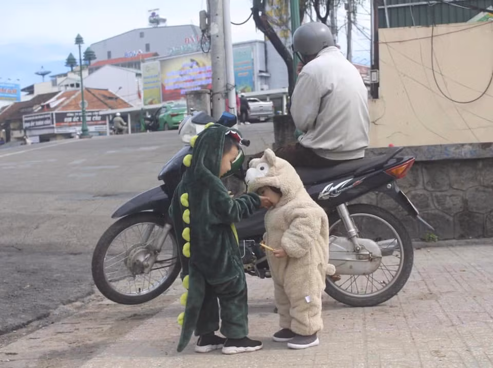 Bộ ảnh vui nhộn được thực hiện ở một số địa điểm tại Đà Lạt.