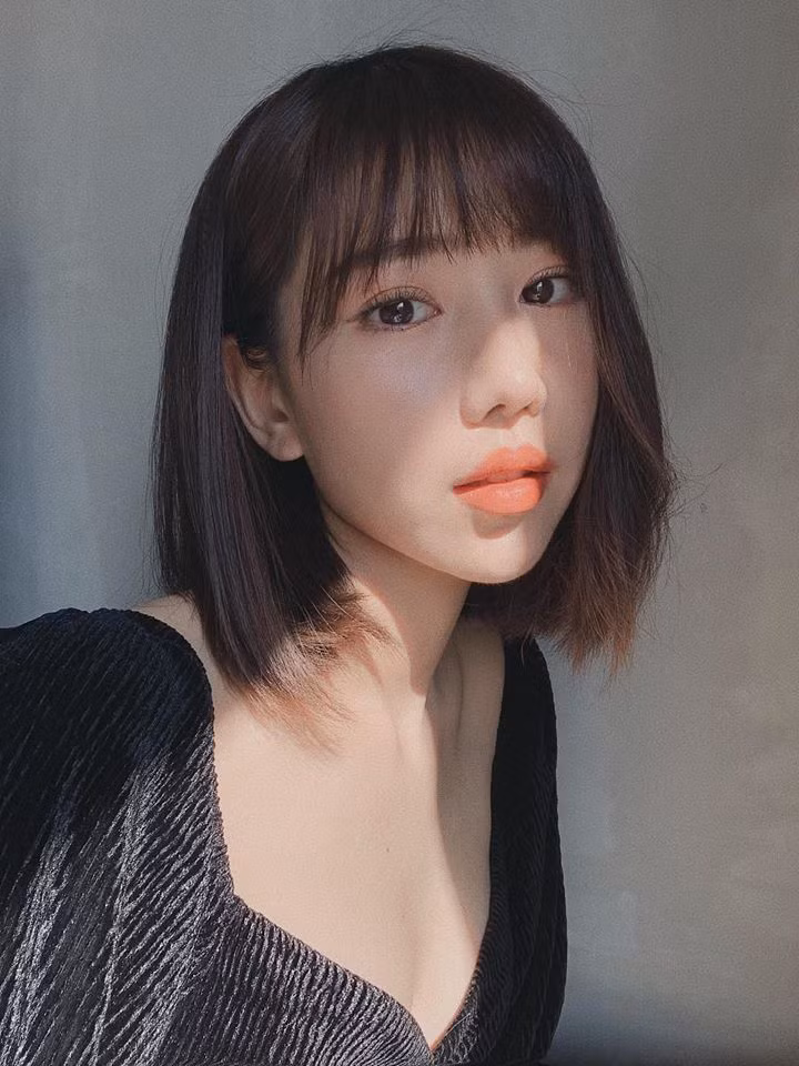 Thần thái sang chảnh, lạnh lùng ngút trời của Min cũng đáng được chú ý.
