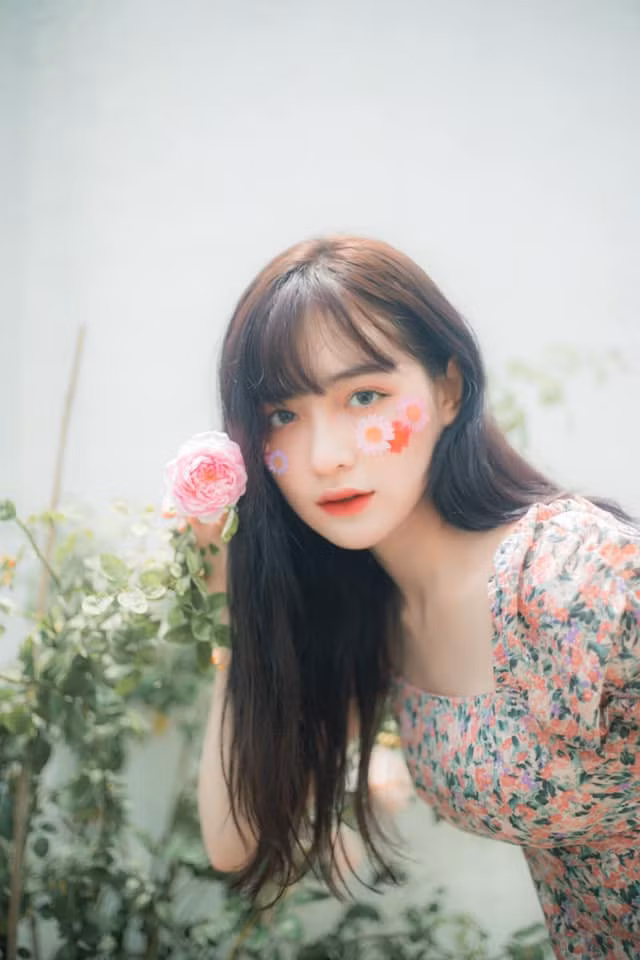 Luôn luôn nỗ lực làm mới hình ảnh, nữ sinh 10X đa tài liên tục xuất hiện với những concept đa dạng.