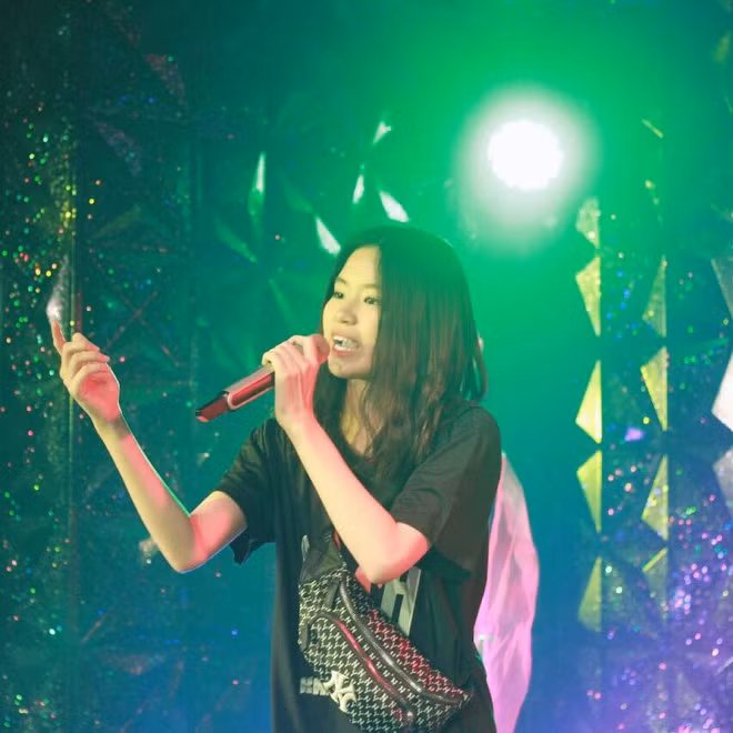 Sau khoảng 2 năm làm rapper, Pháo đã năng động hơn, nhiệt tình tham gia các hoạt động tập thể trên trường lớp.