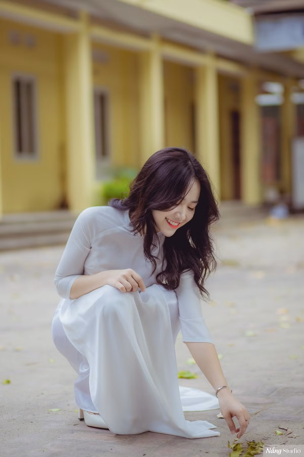 Với ngoại hình xinh đẹp, cô bạn làm mẫu ảnh cho nhiều shop thời trang.