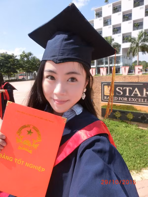 Sau hơn 3 năm ra trường, Minh Thu tiếp tục trở lại với Tập đoàn FPT nhưng với cương vị là 1 nhân sự tài năng tại Công ty TNHH Phần mềm FPT.