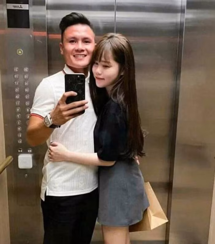Quang Hai xoa het anh chung voi ban gai, dan tinh dat nghi van 