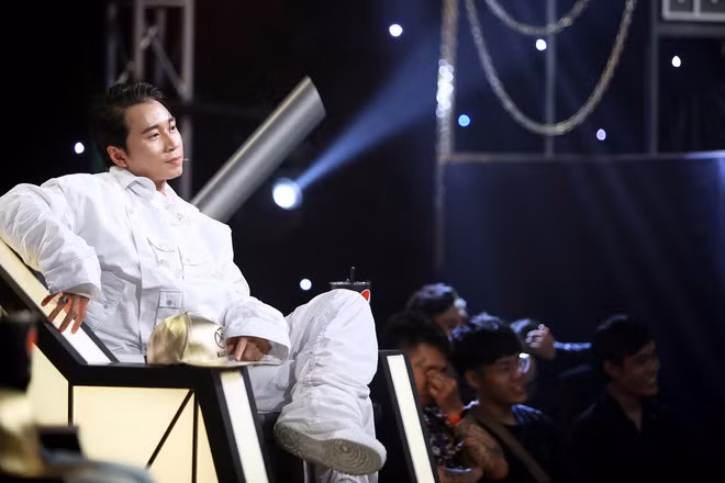 Là một trong những rapper đình đám nhất nhì showbiz hiện tại, anh chàng Karik đang sở hữu lượng fan ham mộ vô cùng đông đảo.