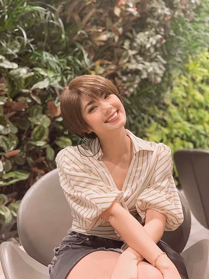 Tuy nhiên, công khai chưa được bao lâu, 3 tháng sau Karik bất ngờ thừa nhận đã chính thức "đường ai nấy đi" với Đàm Phương Linh.