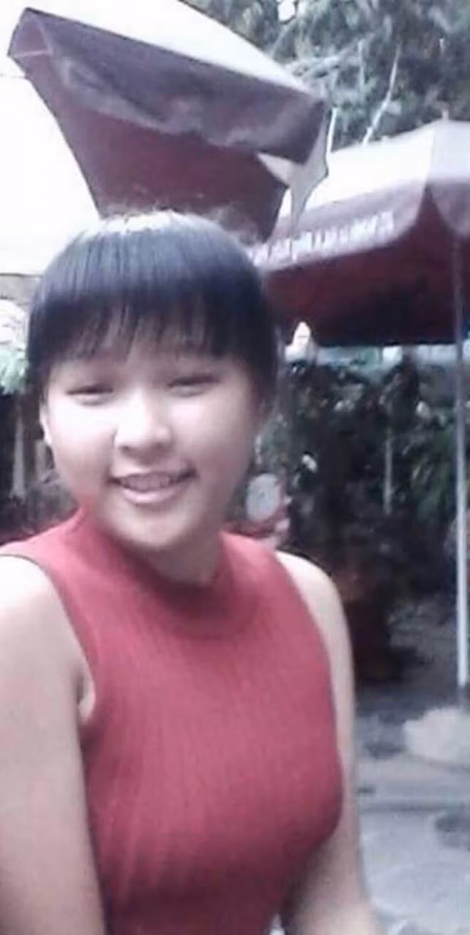 Có hàng ngàn lý do để một cô gái quyết tâm thay đổi chính mình, đó có thể là người yêu chê bai ngoại hình, không dám tỏ tình với người thương hay thậm chí là nhận về nhiều lời chê bai từ bạn bè xung quanh. Cô gái dưới đây cũng gặp phải tình trạng tương tự.