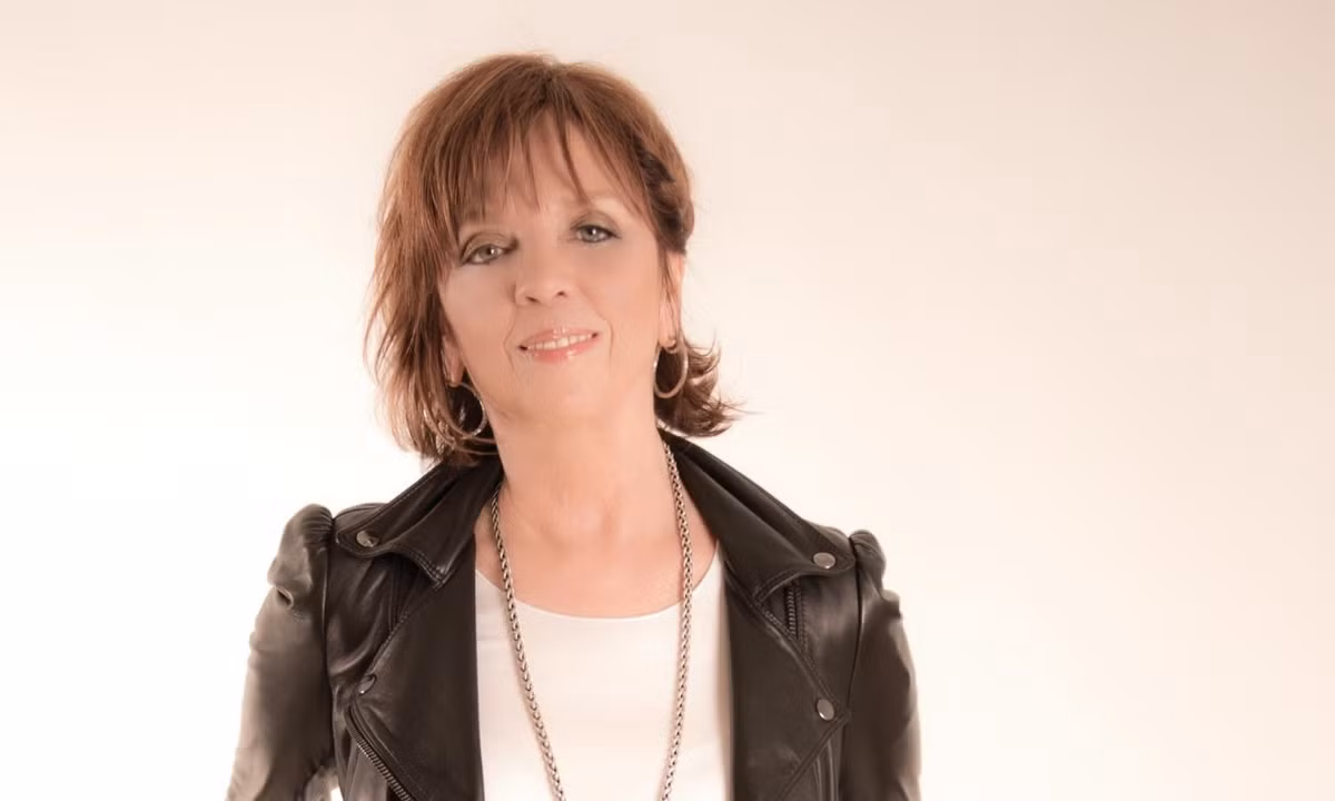 Tính đến tháng 9/2022, giá trị tài sản ròng của Nora Roberts là khoảng 390 triệu đô la, đưa cô trở thành tác giả giàu thứ 5 trên thế giới. (Nguồn: npr.org)
