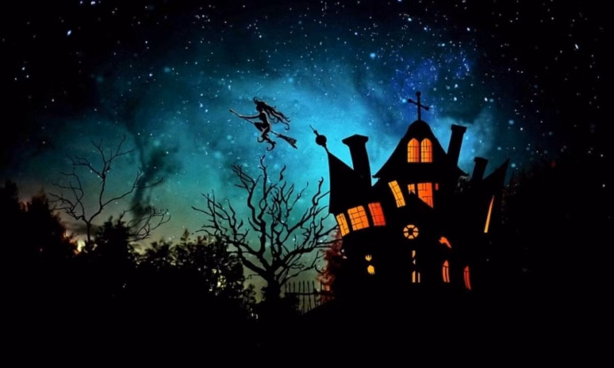 8. Hình ảnh phù thủy trong lễ hội Halloween: ít ai biết rằng hình ảnh phù thủy cưỡi chổi trong lễ hội Halloween thực ra xuất phát từ một tình trạng thực tế ngày xưa, các bà lão mà bị buộc tội là phù thủy thường là những người rất nghèo, họ chỉ đi bộ và chống gậy. (Nguồn: Toplist.vn)