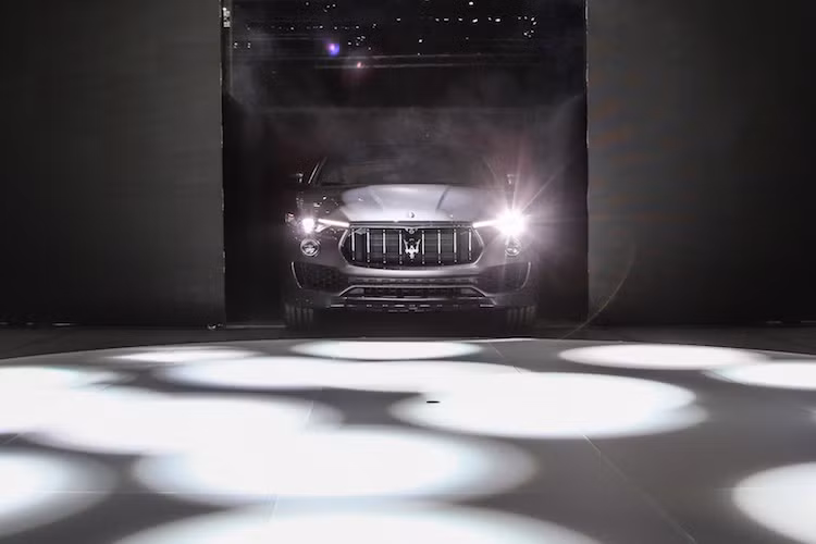 Với Levante, Maserati hy vọng rằng doanh số bán ra của hãng trong vài năm tới sẽ được nâng cao ở Mỹ và Trung Quốc. Các đối thủ của Maserati gồm Porsche Cayenne, BMW X6 và Mercedes GLE-Class.