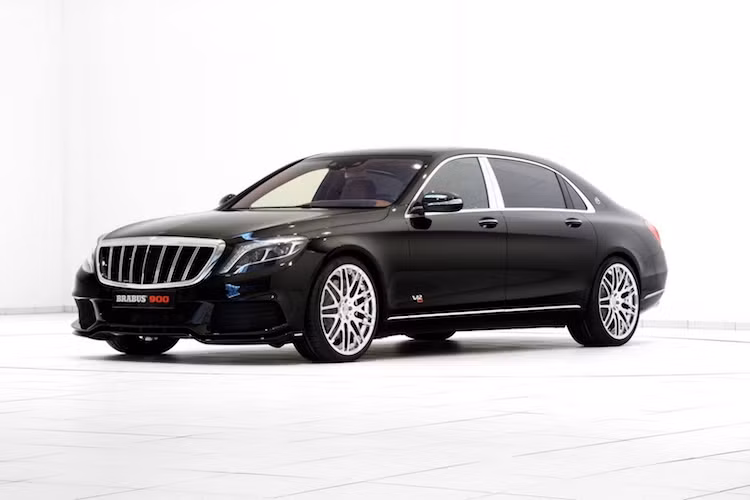 Với động cơ siêu mạnh, chiếc sedan siêu sang cỡ lớn nặng nề vẫn có thể đạt 0-100 km/h chỉ trong 3,7 giây và đạt tốc độ tối đa lên tới 350 km/h - những con số tương đương với nhiều siêu xe thực sự.