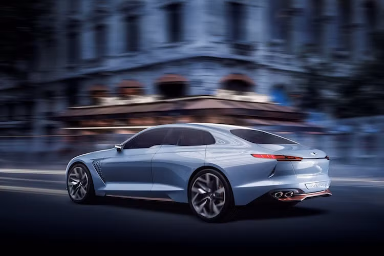 Tuy nhiên, hãng có cho biết rằng chiếc xe sẽ được trang bị hệ động lực hybrid với động cơ xăng 2.0 GDi, hộp số tự động 8 cấp và mô-tơ điện, cho tổng công suất 242 mã lực và mô-men xoắn 353 Nm.