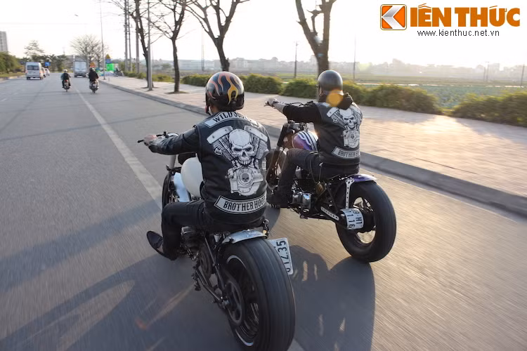 Từ "xác" của một chiếc "Win Tàu" của Sufat, anh Tuân đã tạo ra một bản độ cực độc đáo theo phong cách bobber hardtail "độc nhất vô nhị".