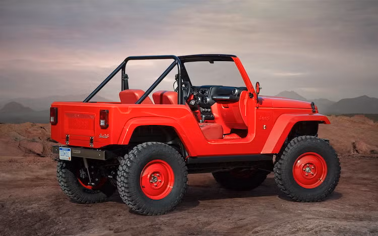 Ống xả độ, mâm thép 17 inch và lốp BF Goodrich Mud-Terrain 35 inch khiến Jeep Shortcut trông càng giống "huyền thoại" CJ-5 hơn nữa.