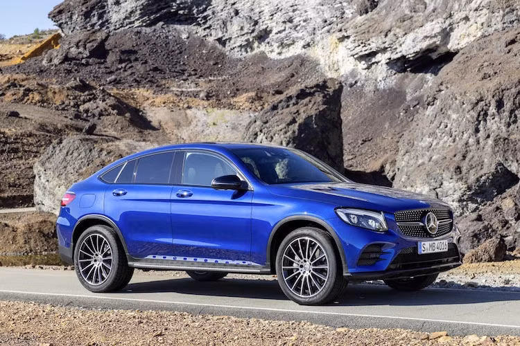 Cũng giống như GLC trước đó, Mercedes GLC Coupe sở hữu kiểu dáng được thiết kế theo ngôn ngữ mới nhất, đầy trẻ trung của Mercedes.