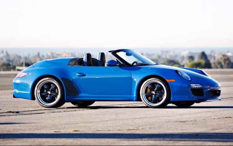 Năm 2011, ý tưởng về Speedster đã tiếp tục được Porsche đưa trở lại với chiếc 911 Speedster thế hệ 998, với động cơ 408 mã lực của 911 GTS và kính chắn gió ngắn hơn 70 mm so với các bản 911 mui trần thông thường. Rất nhanh chóng, Seinfeld cũng là một trong những người đầu tiên sở hữu chiếc xe tại Mỹ. Chỉ có 356 chiếc được chế tạo.