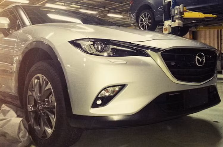 Theo ông Masamichi Kogai - CEO của Mazda hiện nay cho biết, CX-4 sẽ đem lại nhiều "trải nghiệm lái hứng thú" hơn các mẫu crossover khác của hãng.