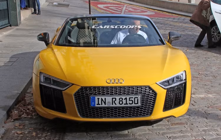 Dựa trên thế hệ R8 mới nhất, R8 Spyder mới sở hữu kiểu dáng tương tự với các chi tiết thiết kế sắc sảo hơn.