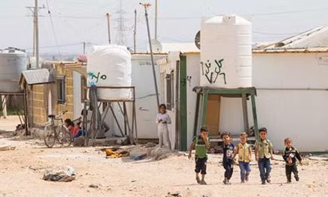 Trẻ em trong một góc trại Zaatari.
