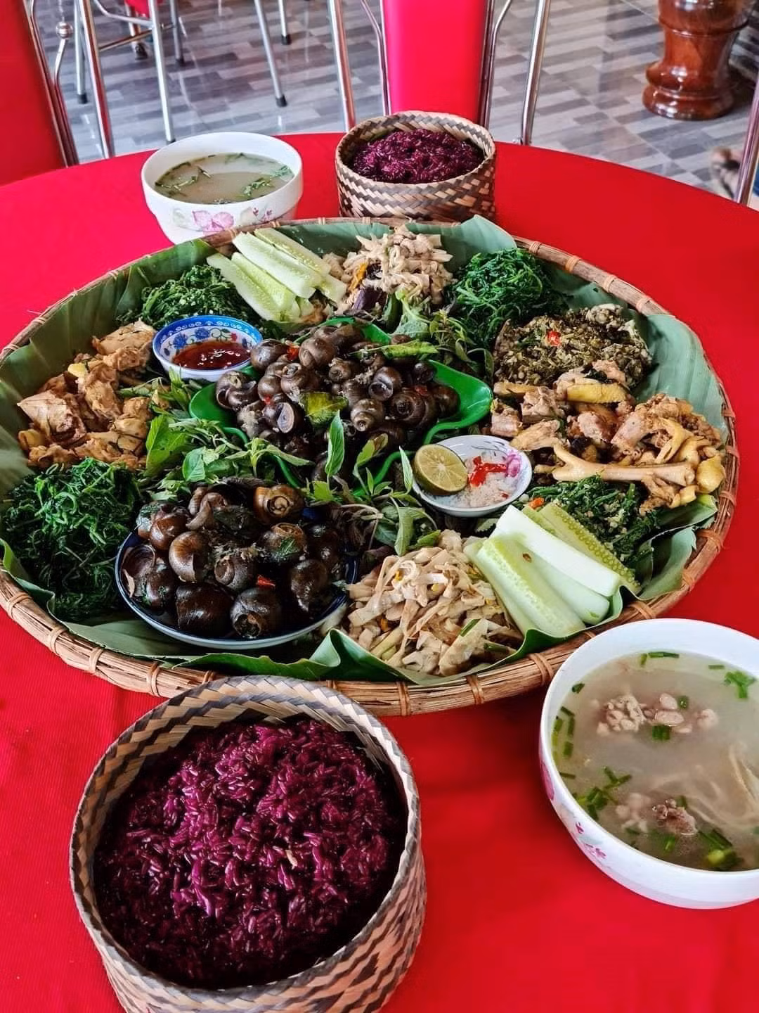 Tuyen Quang: Phat trien du lich gan ket xay dung nong thon moi-Hinh-7