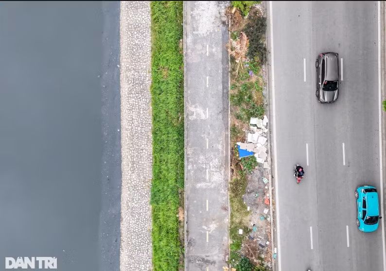 Đoạn đường từ Ngã Tư Sở đến Cầu Giấy dài 2,3km, rộng 4m (3m dành riêng cho người đi xe đạp, 1m dành cho người đi bộ). Tuyến đường này chạy song song với đường Láng.