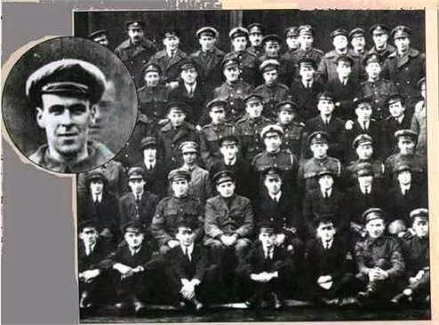 Năm 1919, Freddy Jackson qua đời trong một tai nạn cánh quạt máy bay. Hai ngày sau, phi đội của anh có tổ chức chụp ảnh tập thể. Thế nhưng, khi xem ảnh, họ sốc khi thấy gương mặt Jackson - người đã chết từ hai ngày trước xuất hiện cùng các đồng đội.